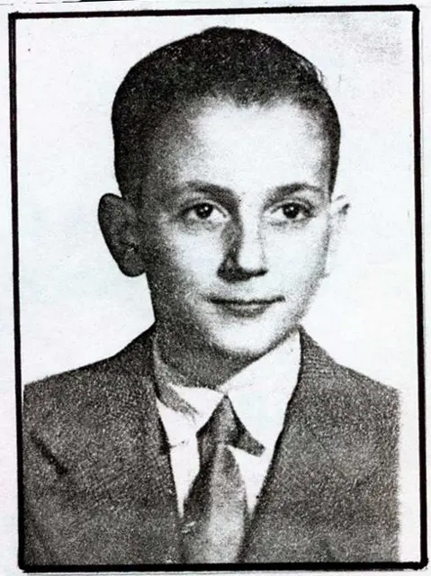 En los Maristas, 1957