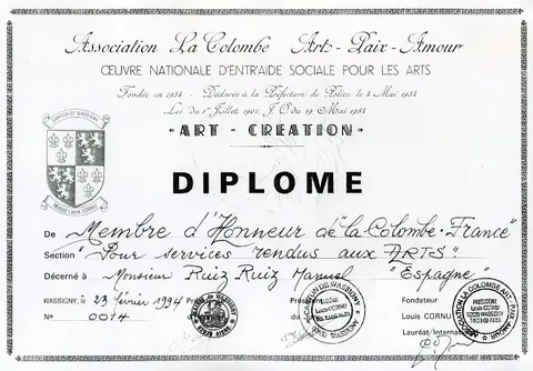 Títulos, diplomas y certificados